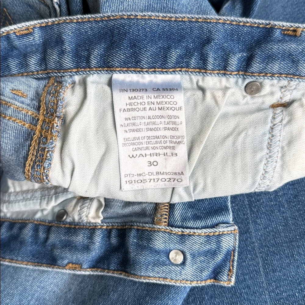 Wrangler Heritage Fit Jeans Medium Wash Women’s Size 30 - Picture 16 of 16